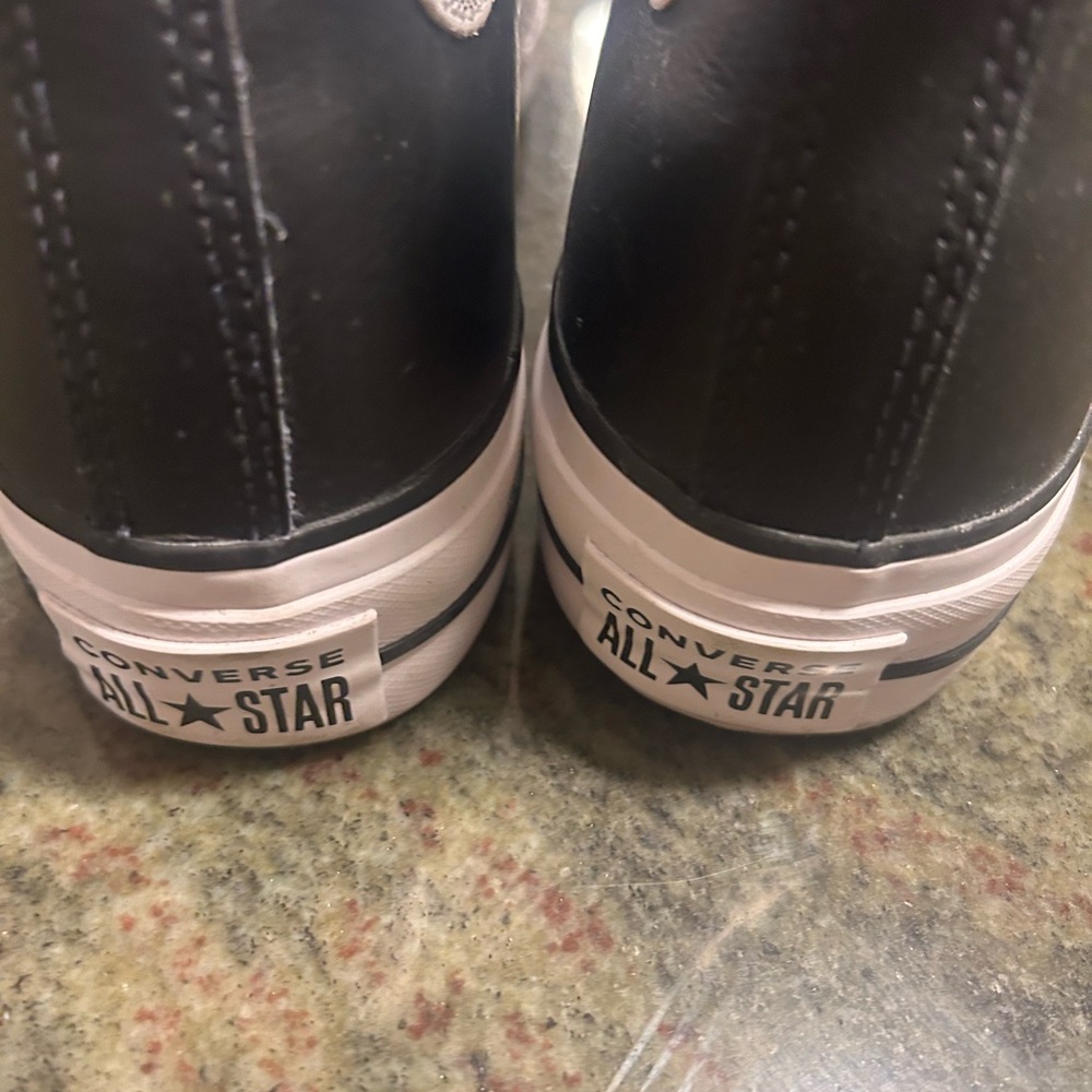 Women’s Black Leather Chuck Taylor High Top Sneakers EUC Size 8 - Picture 5 of 6